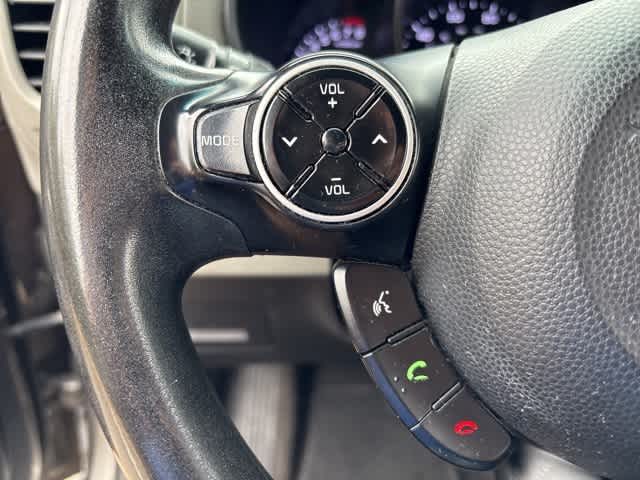 Thumbnail: 2016 Kia Soul - 11