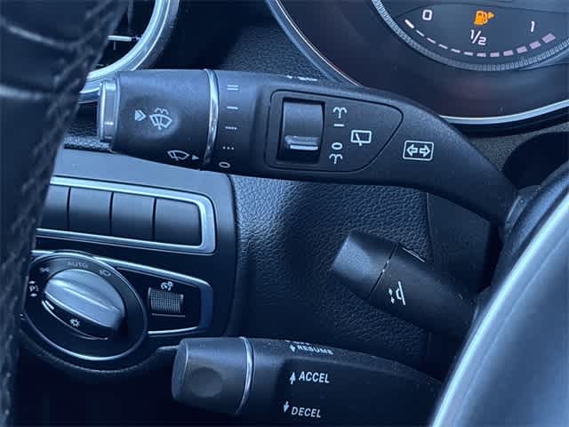 Thumbnail: 2019 Mercedes-Benz GLC - 28