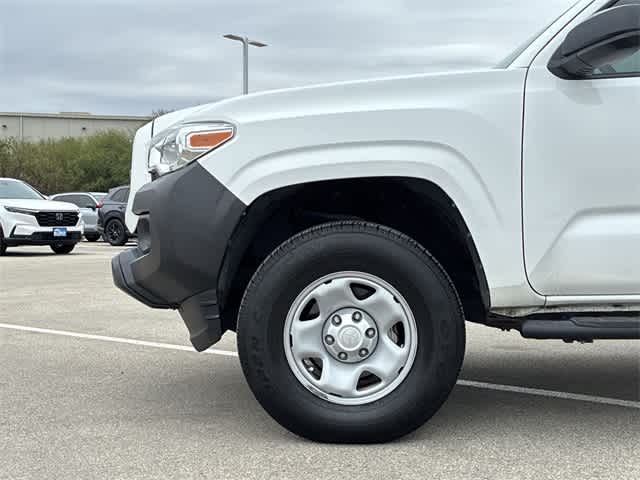 Thumbnail: 2019 Toyota Tacoma - 14