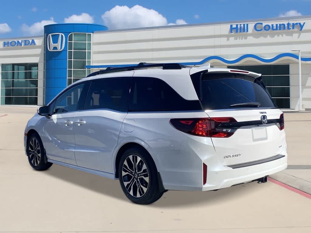 2026 Honda Odyssey Elite photo 2