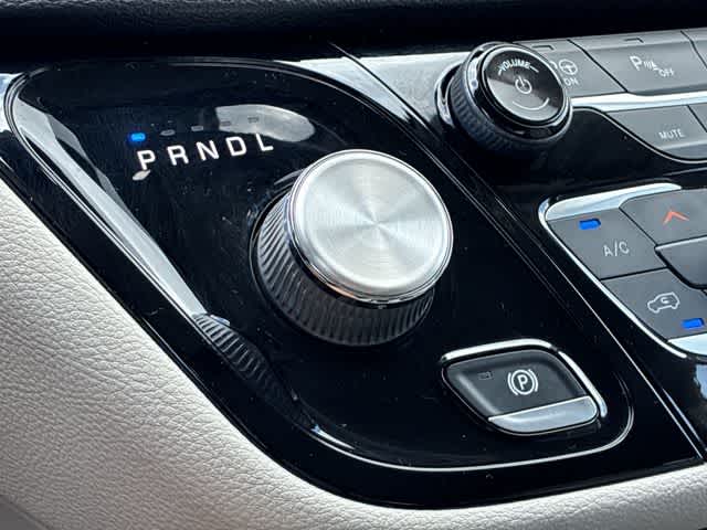 Thumbnail: 2020 Chrysler Pacifica - 33