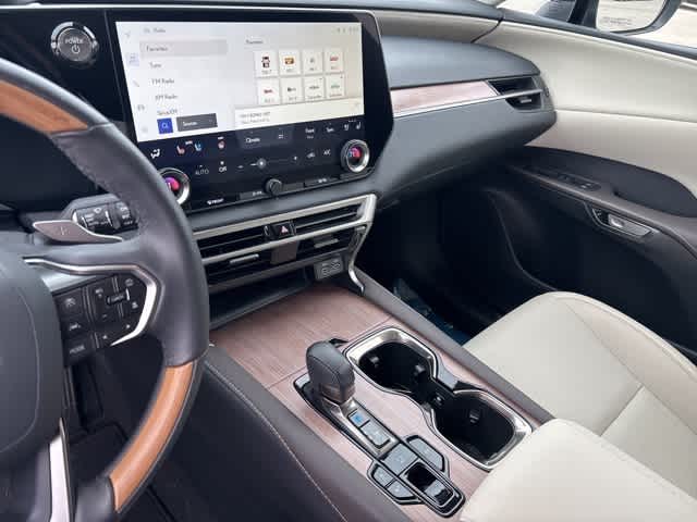 Thumbnail: 2024 Lexus RX - 17