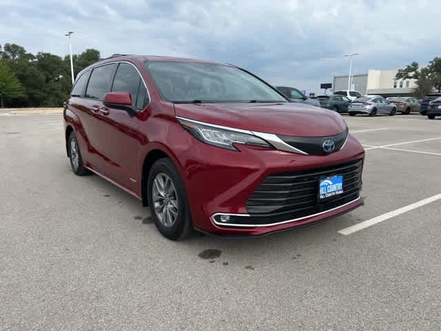Thumbnail: 2021 Toyota Sienna - 7