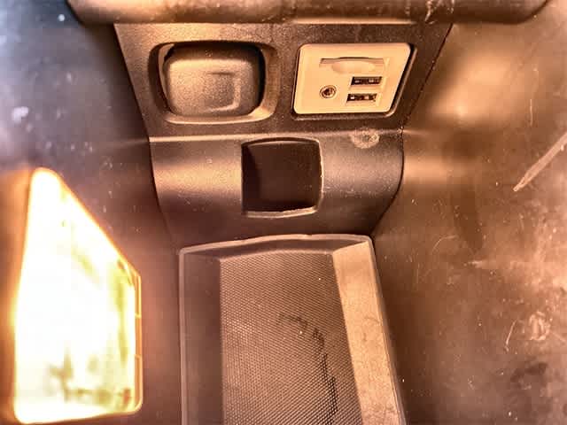 Thumbnail: 2014 Chevrolet Impala - 32