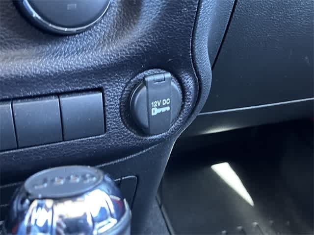 Thumbnail: 2015 Jeep Wrangler - 34