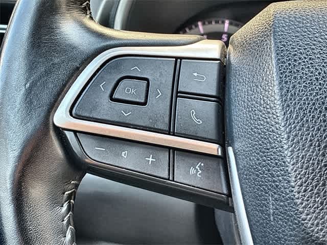 Thumbnail: 2023 Toyota Highlander - 26