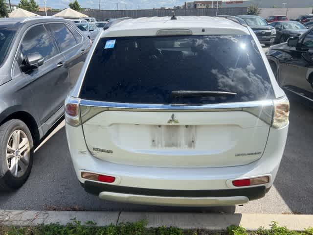 Thumbnail: 2015 Mitsubishi Outlander - 5