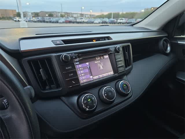 Thumbnail: 2017 Toyota RAV4 - 29