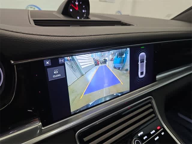 Thumbnail: 2019 Porsche Panamera - 32
