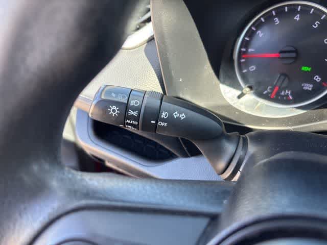 Thumbnail: 2020 Toyota RAV4 - 15