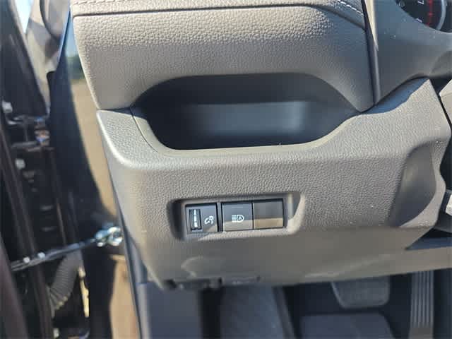 2021 Toyota RAV4 XLE 39