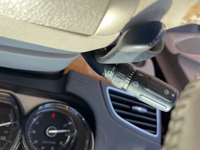 Thumbnail: 2012 Lincoln MKT - 14