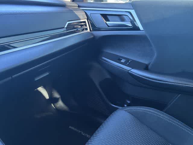 Thumbnail: 2022 Mitsubishi Outlander - 31