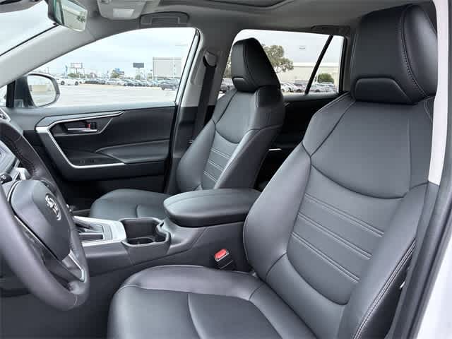 Thumbnail: 2024 Toyota RAV4 - 17