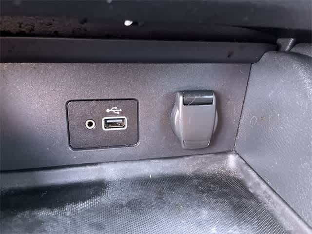 Thumbnail: 2021 Nissan Sentra - 32