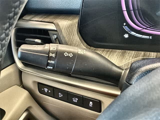 Thumbnail: 2023 Kia Telluride - 29