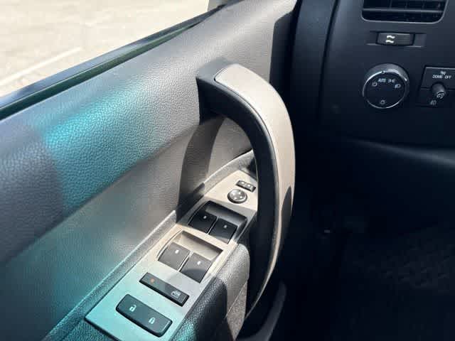 Thumbnail: 2011 Chevrolet Silverado 1500 - 24