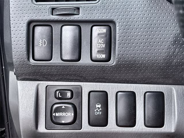 Thumbnail: 2012 Toyota Tacoma - 39