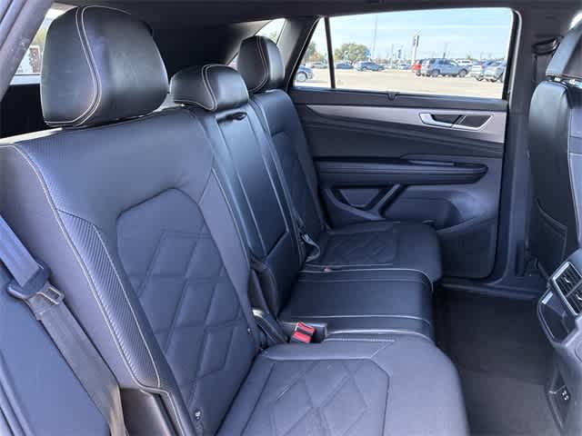 Thumbnail: 2024 Volkswagen Atlas - 21