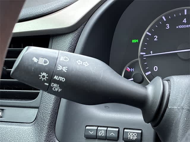 Thumbnail: 2020 Lexus RX - 29