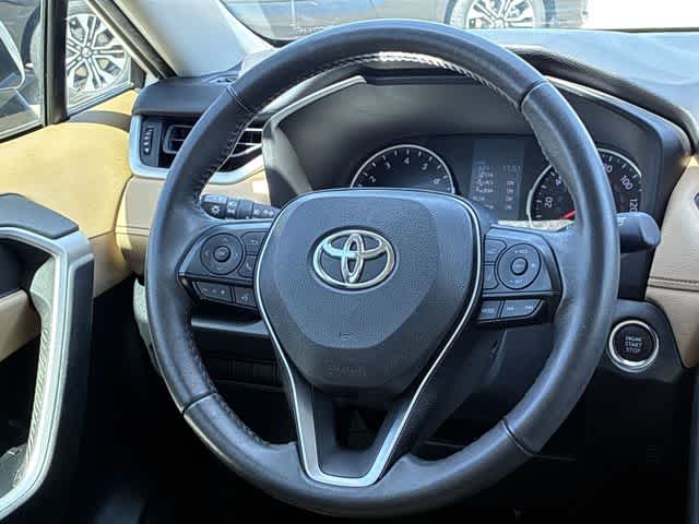 Thumbnail: 2021 Toyota RAV4 - 25