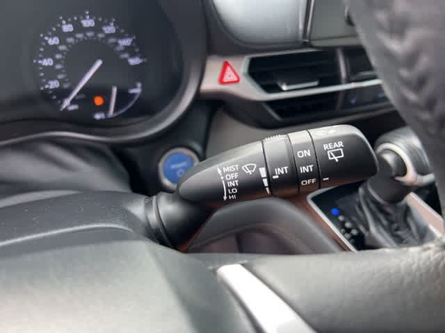Thumbnail: 2021 Toyota Sienna - 14