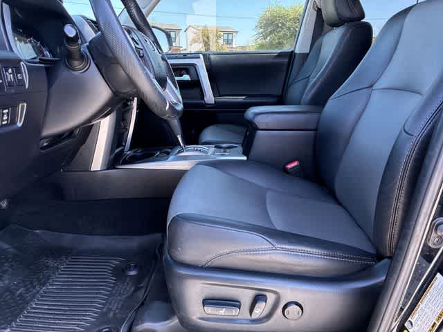 Thumbnail: 2021 Toyota 4Runner - 18