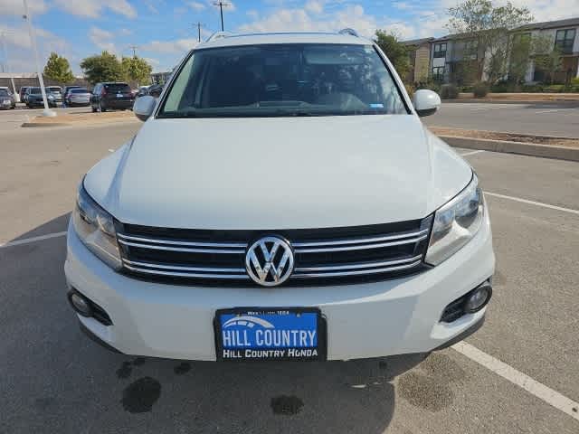 2015 Volkswagen Tiguan SE photo 2
