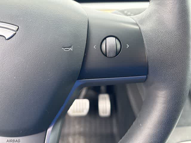 Thumbnail: 2022 Tesla Model Y - 13