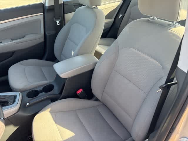 Thumbnail: 2020 Hyundai Elantra - 10