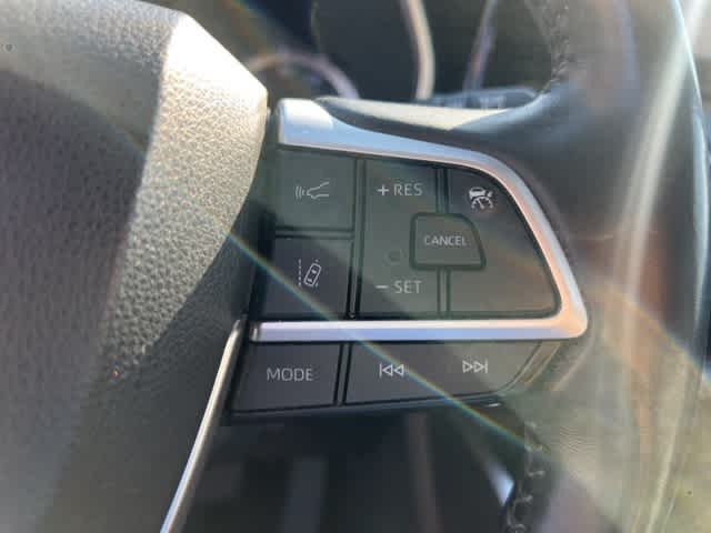 Thumbnail: 2022 Toyota Highlander - 12