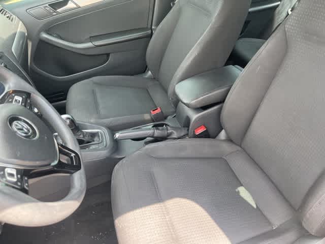Thumbnail: 2015 Volkswagen Jetta - 24