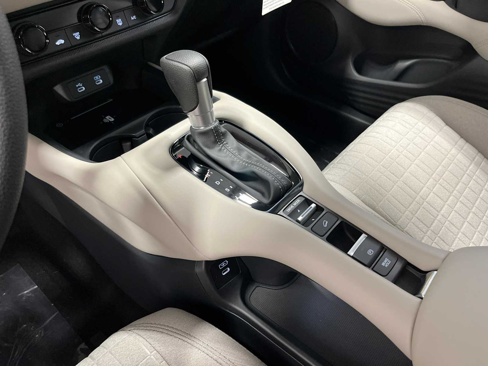 Thumbnail: 2026 Honda HR-V - 20