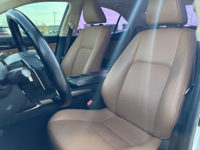 Thumbnail: 2015 Lexus IS - 21