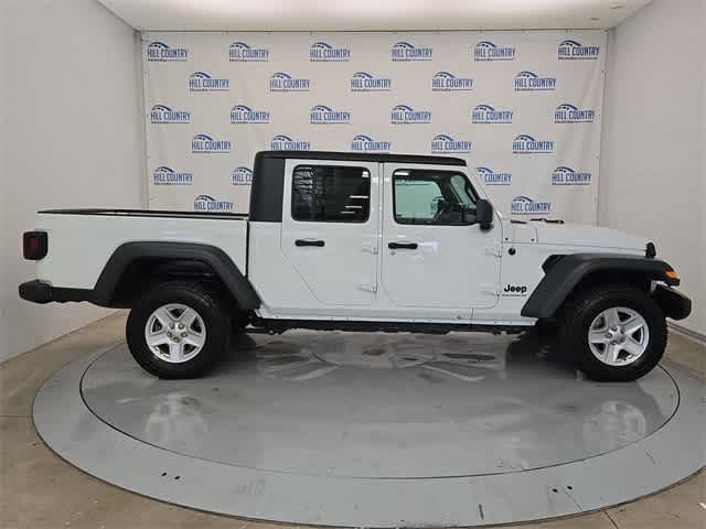 Thumbnail: 2023 Jeep Gladiator - 7