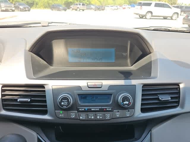 Thumbnail: 2012 Honda Odyssey - 19