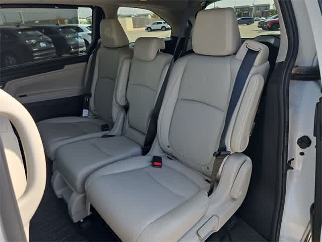 Thumbnail: 2026 Honda Odyssey - 21