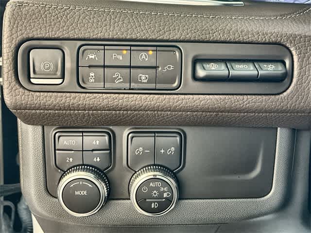 Thumbnail: 2022 GMC Yukon - 41