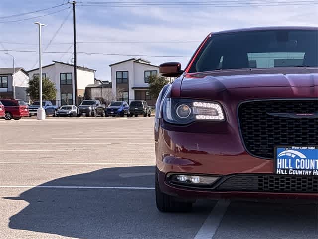 Thumbnail: 2023 Chrysler 300 - 10