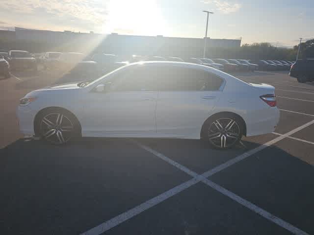 Thumbnail: 2017 Honda Accord - 8