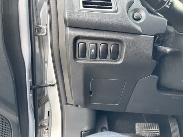 Thumbnail: 2016 Mitsubishi Outlander Sport - 10