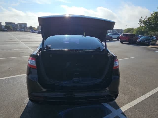 Thumbnail: 2013 Ford Fusion - 22