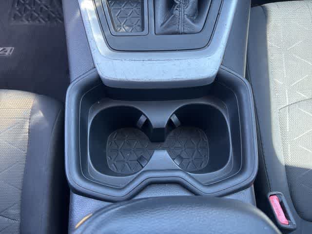 Thumbnail: 2020 Toyota RAV4 - 17