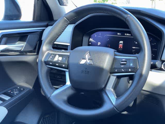 Thumbnail: 2025 Mitsubishi Outlander - 25