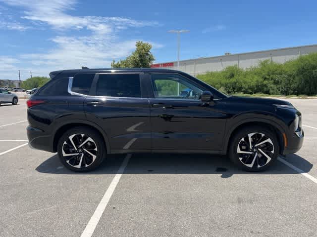 Thumbnail: 2022 Mitsubishi Outlander - 6