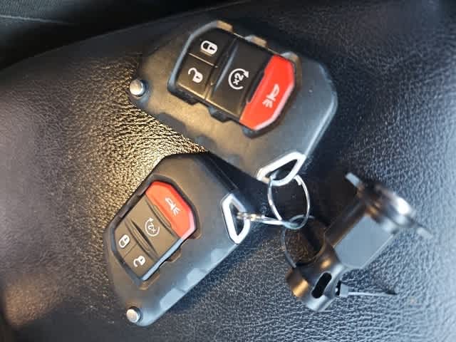 Thumbnail: 2021 Jeep Gladiator - 21