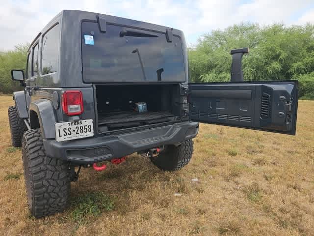 Thumbnail: 2016 Jeep Wrangler - 13