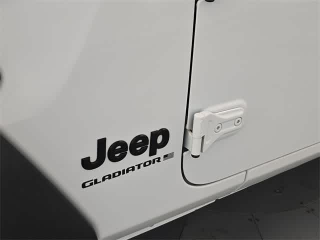 Thumbnail: 2023 Jeep Gladiator - 13