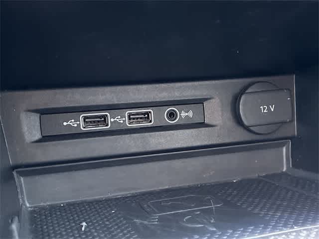 Thumbnail: 2020 Volkswagen Tiguan - 32