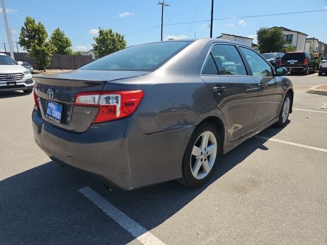 Thumbnail: 2014 Toyota Camry - 10